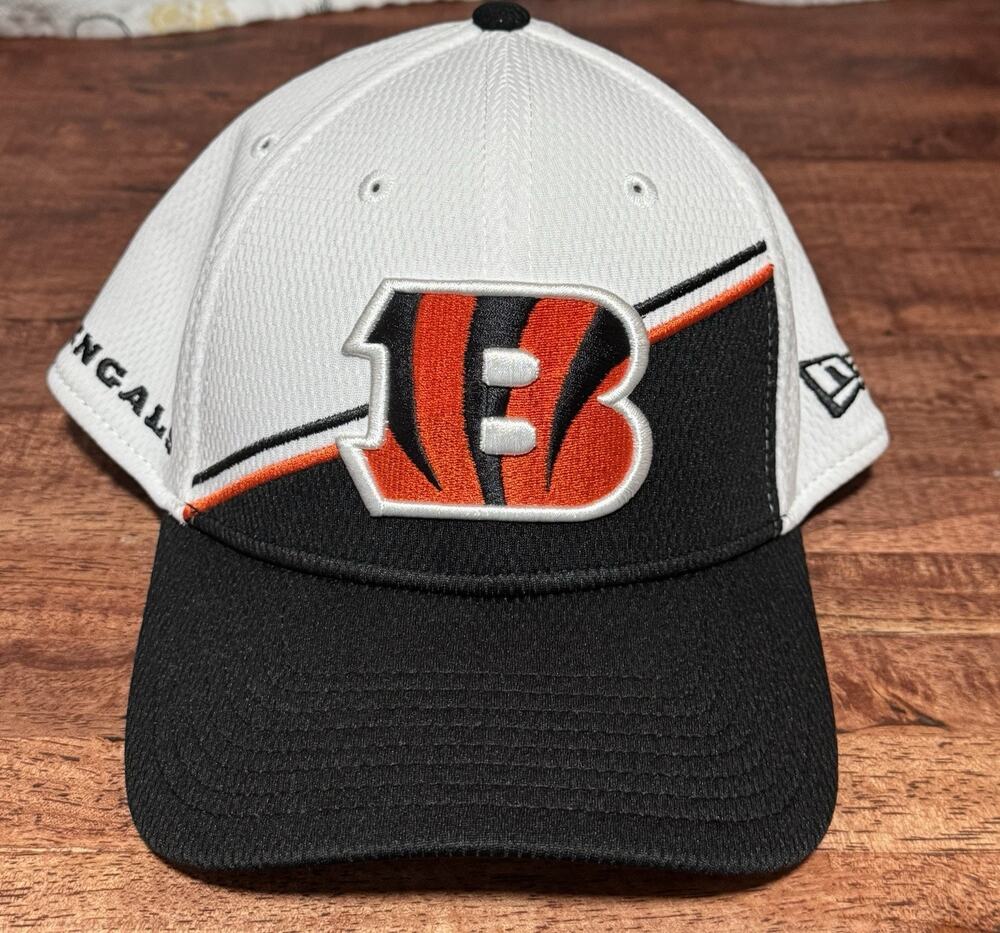 Cincinnati Bengals Hat 39 Thirty New Era Flexfit Med / Large White Cap Used